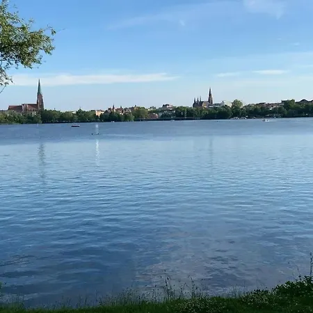 Apartment Helle Direkt In Zentrum Schwerin (Mecklenburg-Vorpommern)
